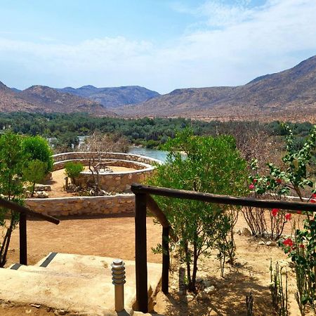 Kapika Waterfall Lodge Epupa Екстер'єр фото
