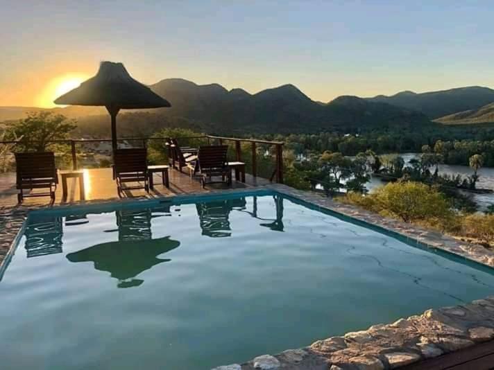 Kapika Waterfall Lodge Epupa Екстер'єр фото