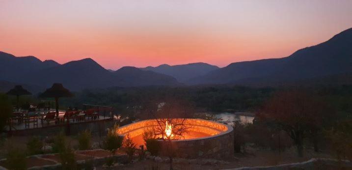 Kapika Waterfall Lodge Epupa Екстер'єр фото
