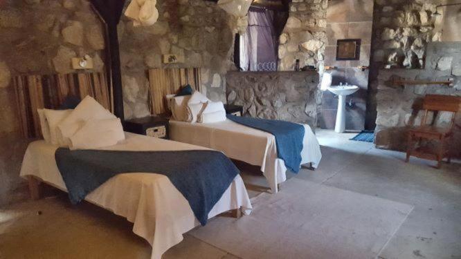 Kapika Waterfall Lodge Epupa Екстер'єр фото