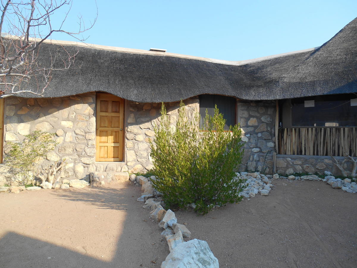 Kapika Waterfall Lodge Epupa Екстер'єр фото